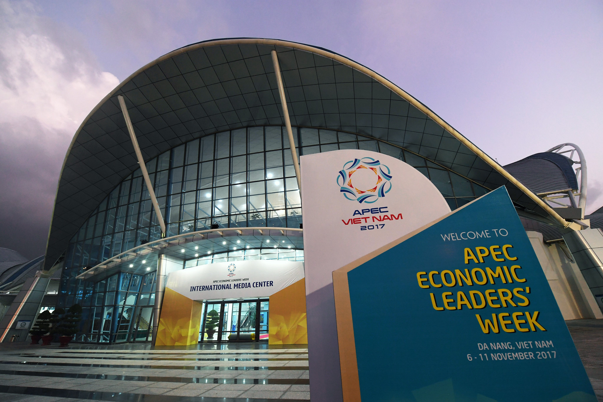 Hội nghị các nhà lãnh đạo kinh tế APEC lần thứ 25 - Đà Nẵng