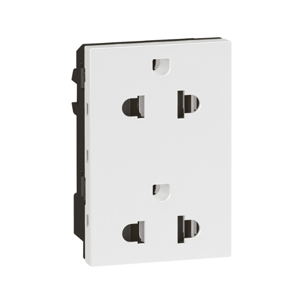 Double 3-Pin Socket 572133 – Arteor Legrand